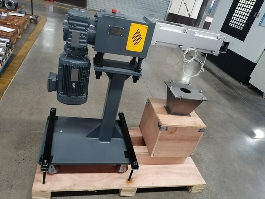 Máquina de extrusión Barricas de tornillo de acero de aleación Capacidad del alimentador lateral 5.5KW/7.5KW 600rpm