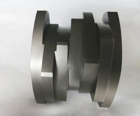 2-4 Extrusores de alta transición de vuelo con elementos de tornillo Bloque de flexión