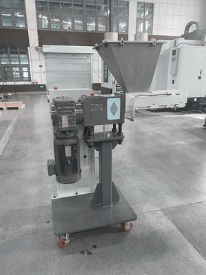 Alimentador lateral de tornillo de plástico para granulador de pellets de tornillo gemelo en la industria del plástico