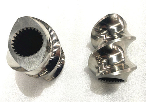 ZE77 Segmentos de tornillo Covey Extruder Material del tornillo HRC58 - 62 Dureza para pelletizador