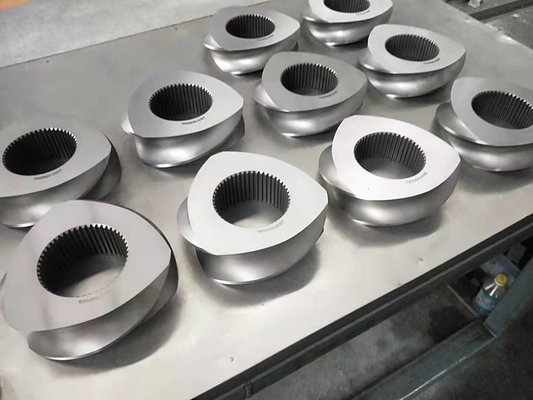 El extrusor paralelo W6mo5cr4V2 transporta los elementos del tornillo para la industria petroquímica