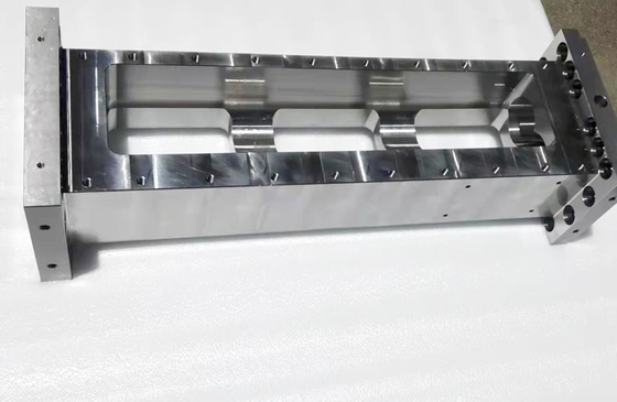 Mecanizado CNC de barriles de extrusores de tornillos gemelos para la industria de la ingeniería del plástico